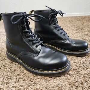 Dr Marten 1460 Black Smooth Leather Lace Up Boots Women's Size 9